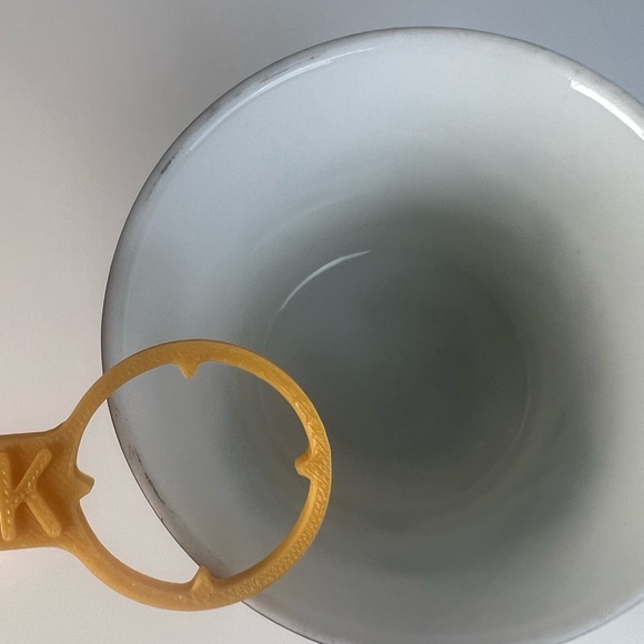 All The Trimmings Japan Tea Set with 6 Canada made Glasses, Teapot & 2 Teacups - Picture 11 of 16